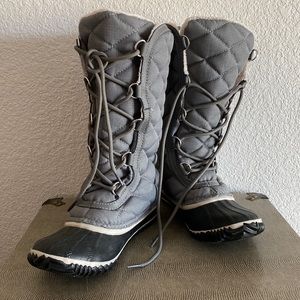 Sorel BOOTS!!